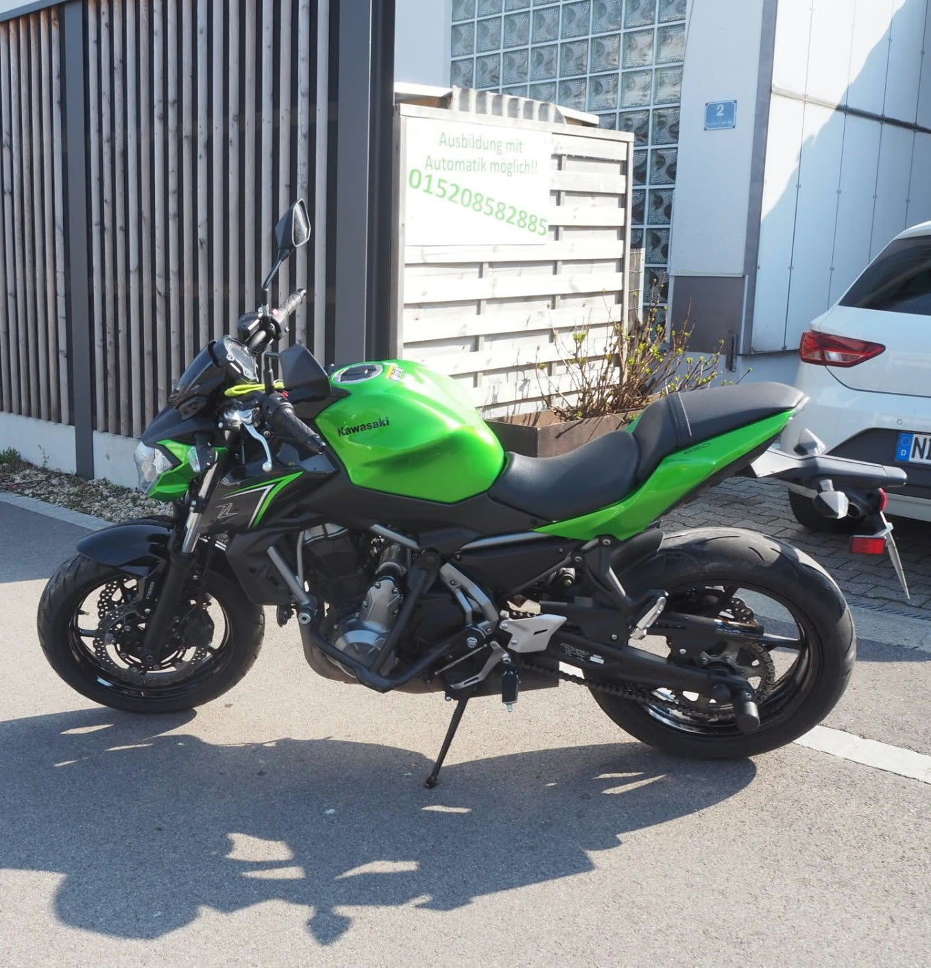 Grünes Ausbildungsmotorrad